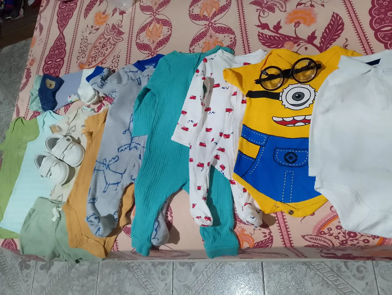 Kit Roupinhas de Bebê - Carter's, Gap e Outros