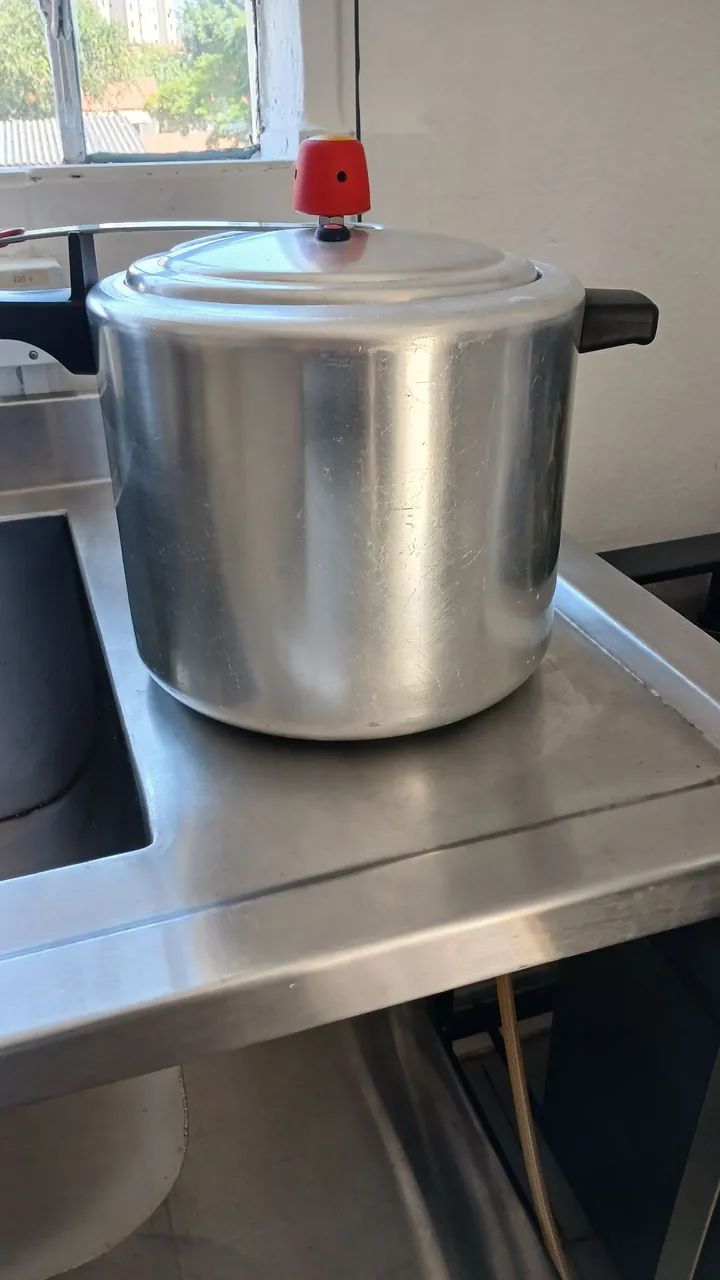 Panela de Pressão 10L Eiriliar