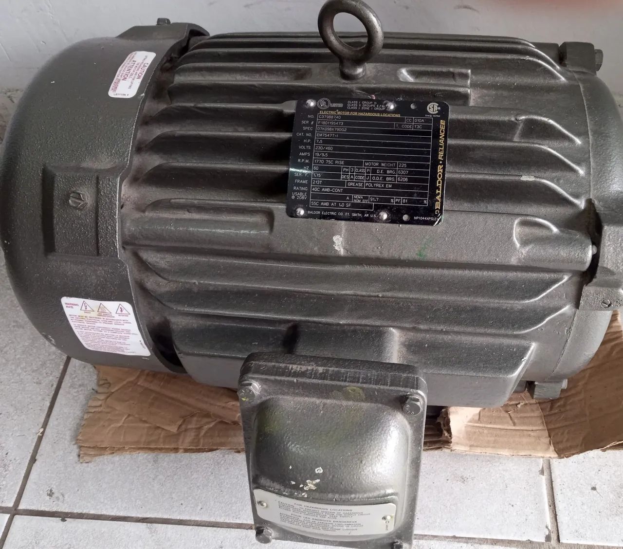 Motor Weg Trifásico 7.5CV 4 Po - Foto 3