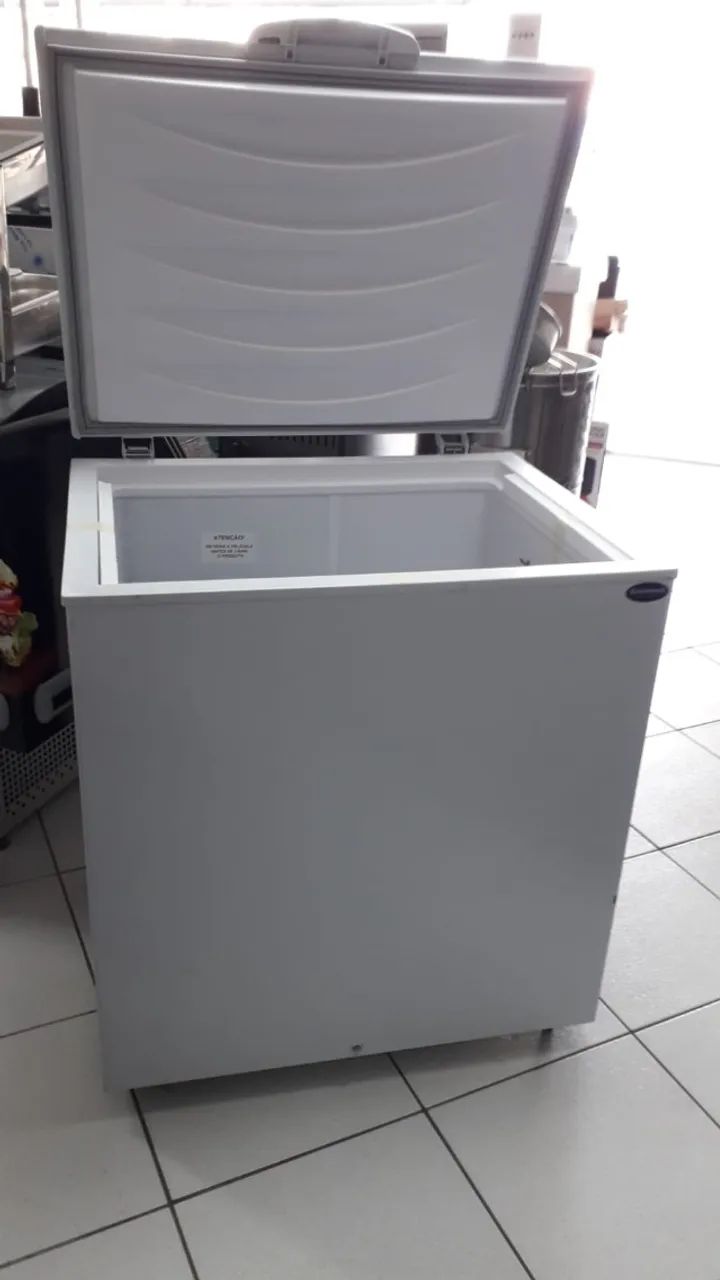 Conservador horizontal 1 tampa cega 220 litros - Gelopar  - Sadi - Foto 2