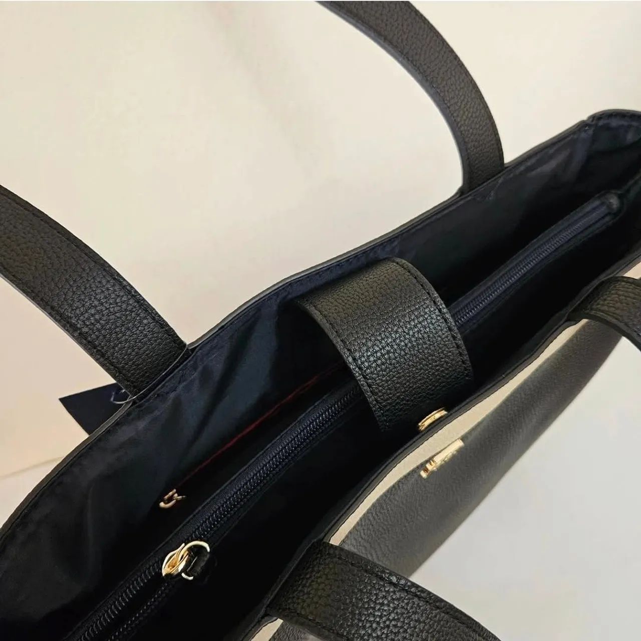 Bolsa Tommy Hilfiger original  - Foto 2
