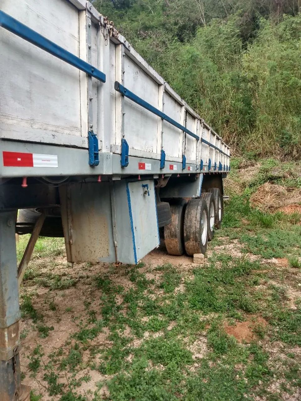 Vendo ou troco carreta 3 eixos - Foto 5