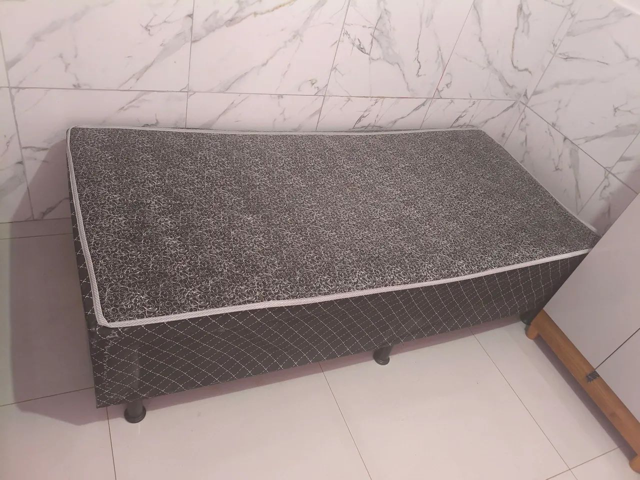 Pra ir Logo!!! Cama de solteiro Box simples $250
