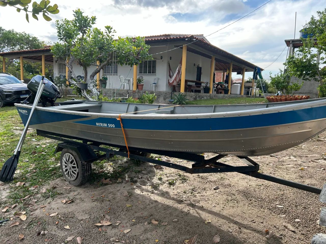 Vendo barco pouco usado com carrinho e motor - Foto 5