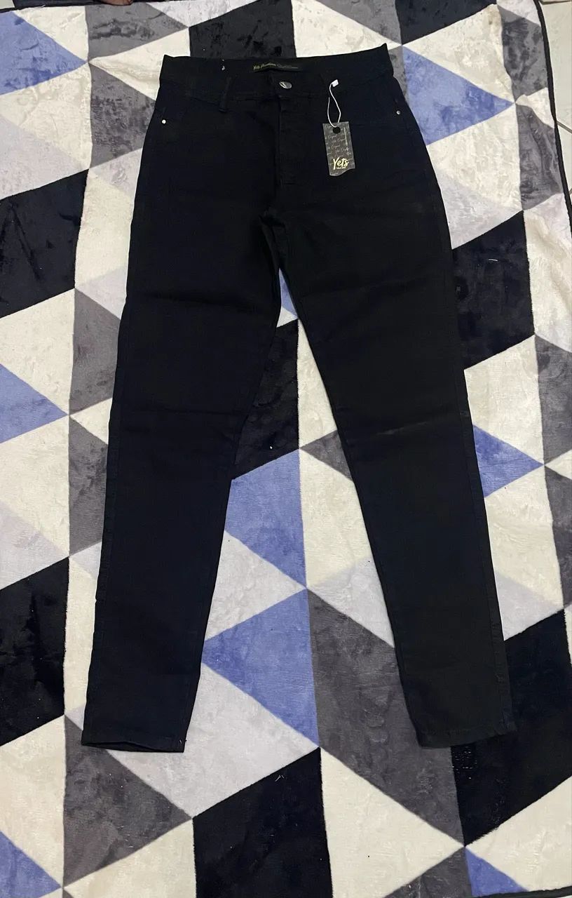 Calça jeans preta