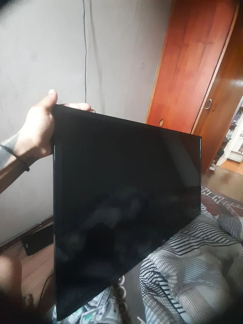 TV 32 roku nova sem detalhes - Foto 3