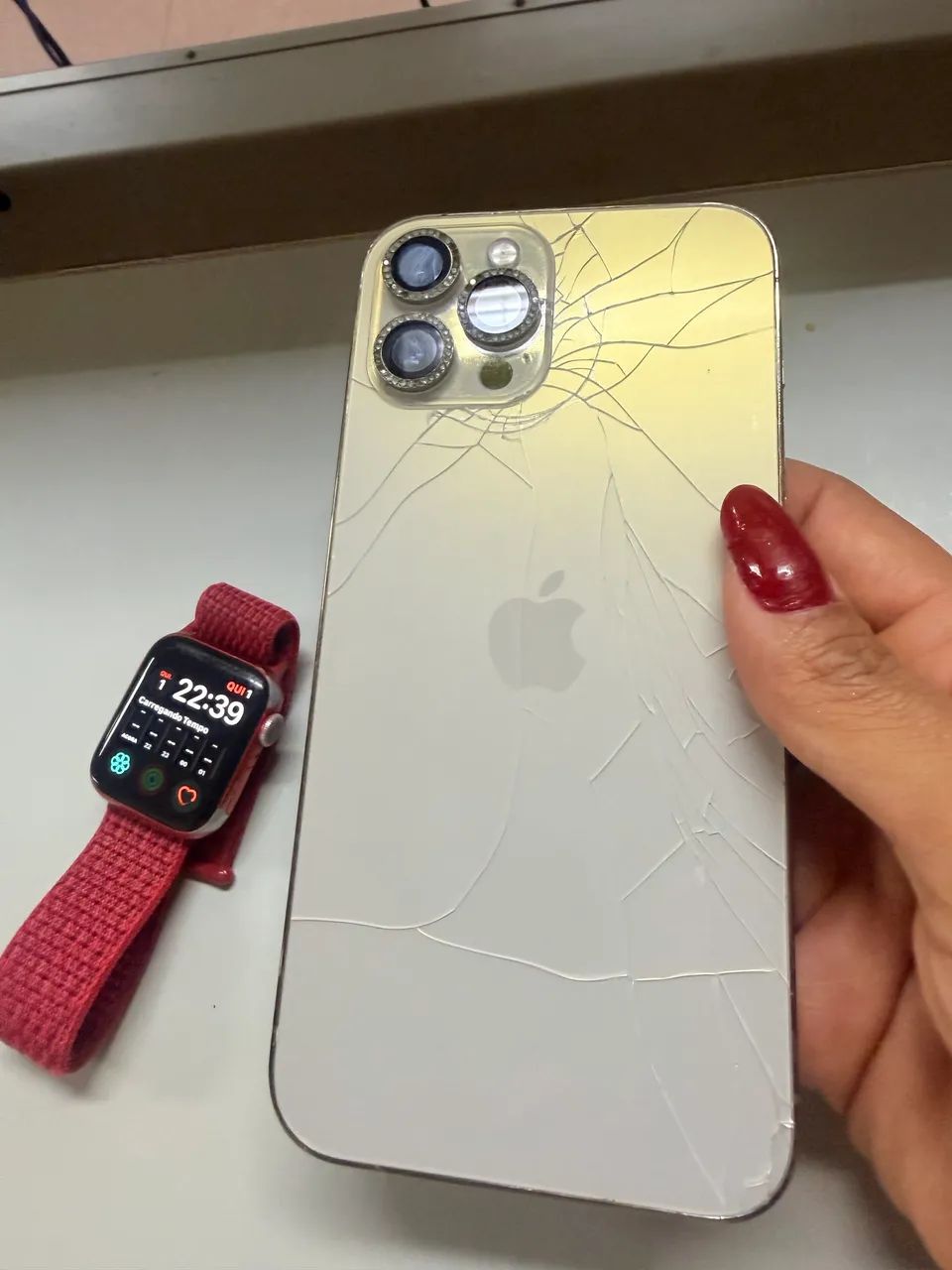 iPhone 12 Pro Max e Apple Watch série 3 - Foto 2