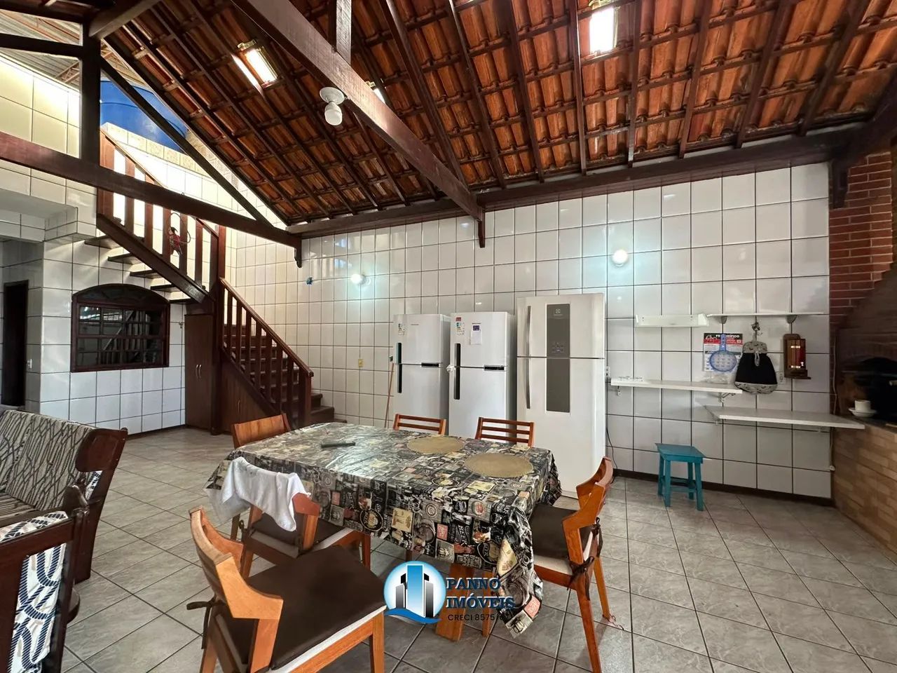Casa mobiliada no centro da figueira