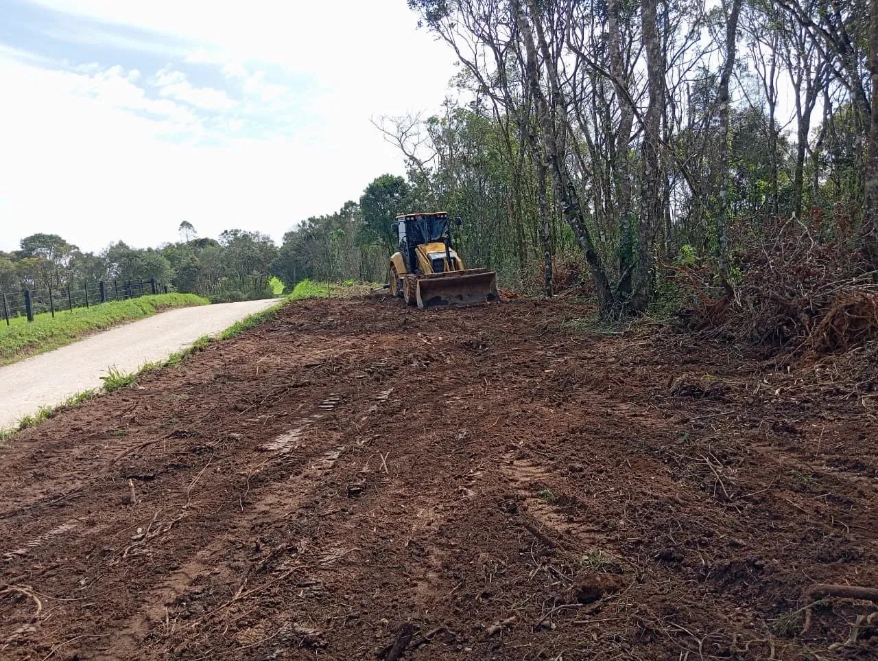 Serviço de limpeza, drenagem e terraplenagem - Foto 2