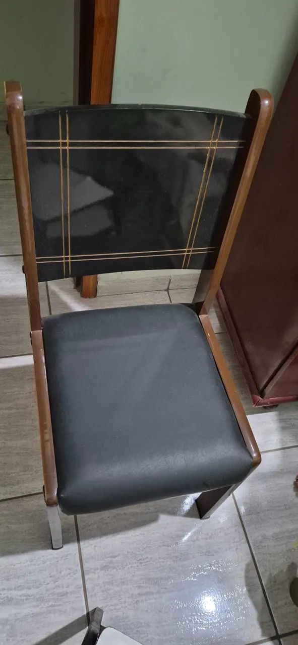 Mesa com 6 Cadeiras compensado mogno - Foto 4