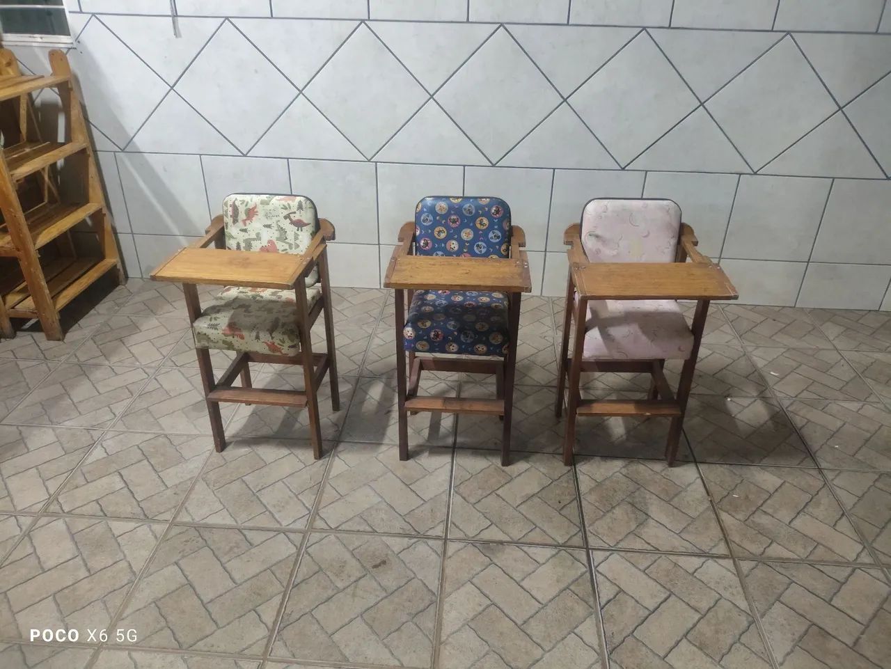  Cadeiras de Alimentação infantil Altas para Bebê / Restaurante lanchonete pizzaria  - Foto 2