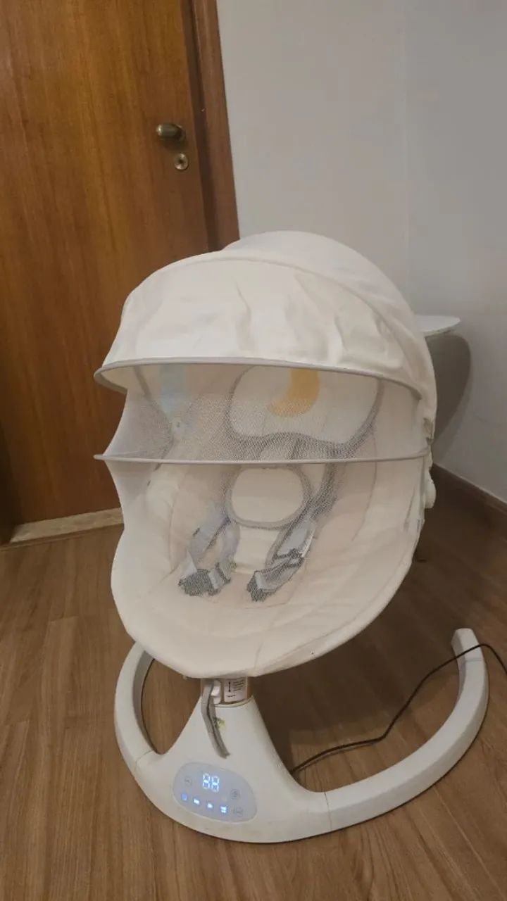 Cadeira de Descanso e Balanço Automático Bebê Musical (super conservada)