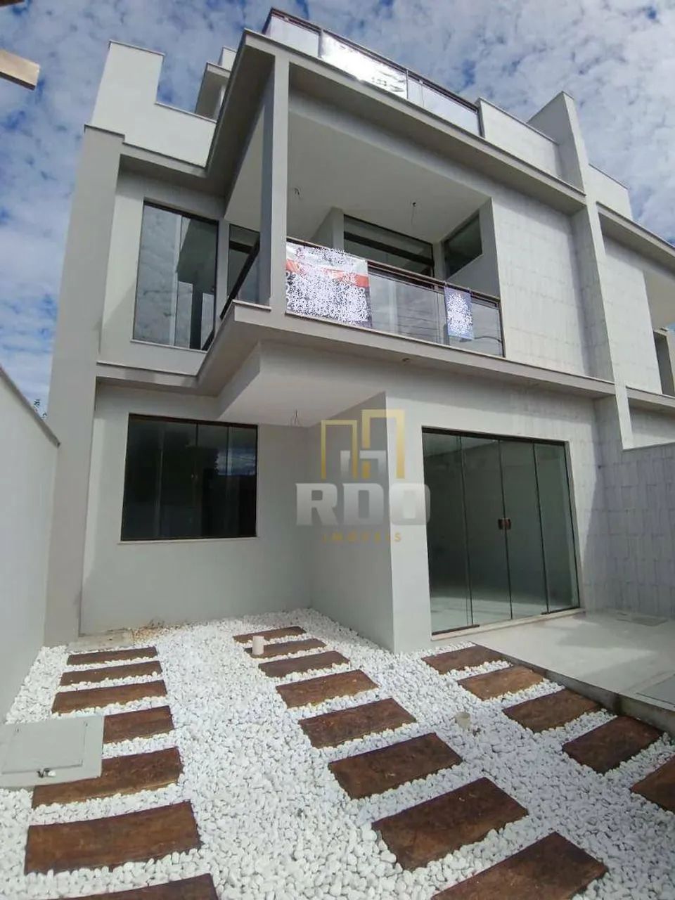 Triplex no Centro de Rio das Ostras com 3 quartos, terraço gourmet! - Foto 3