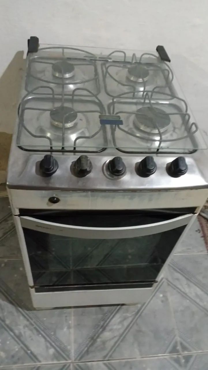 Fogão 4 bocas simples entrego gratis