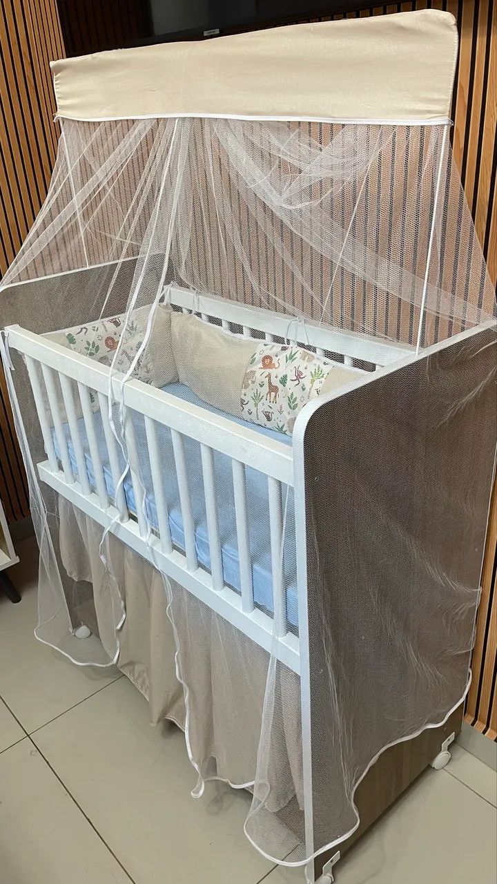 Mini berço com colchão, kit de berço e lençóis, em perfeito estado!  - Foto 2