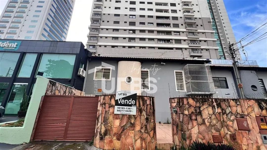 Sobrado à venda no Setor Bueno, 5 quartos (1 suíte), Residencial Oásis, próximo à Rua T-54