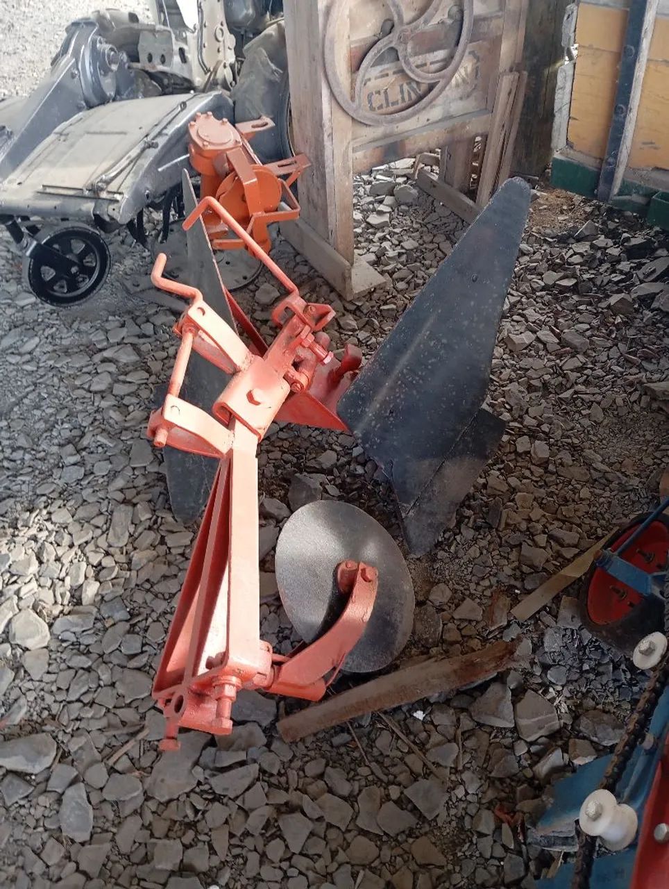 Arado aiveca (pá) reversível 