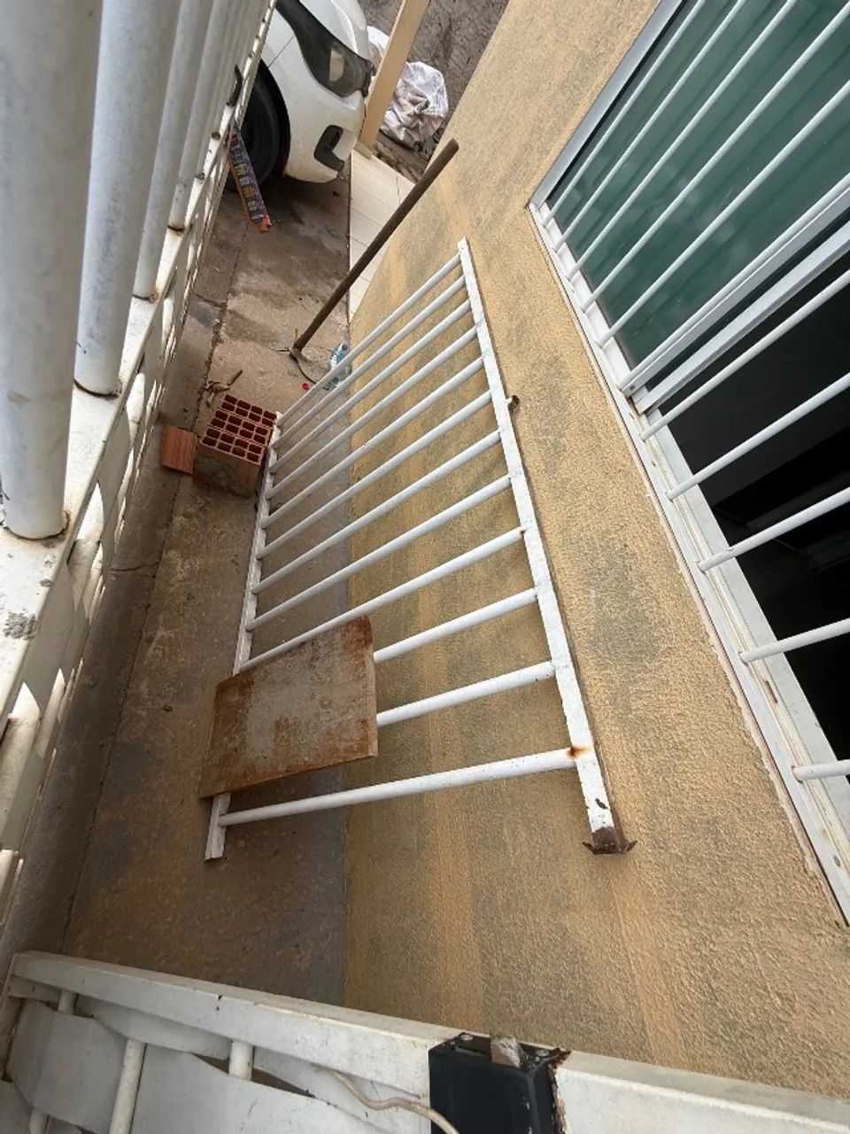 Conjunto de portões e grade - Foto 5