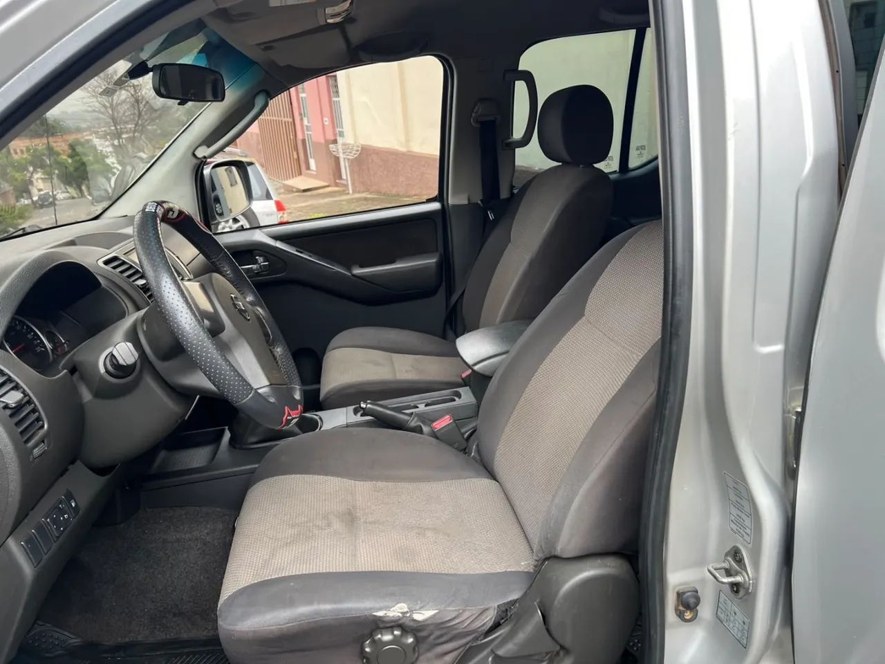 Nissan Frontier SV Attack CD 4X2 2.5 TB Diesel 2015 - Foto 4