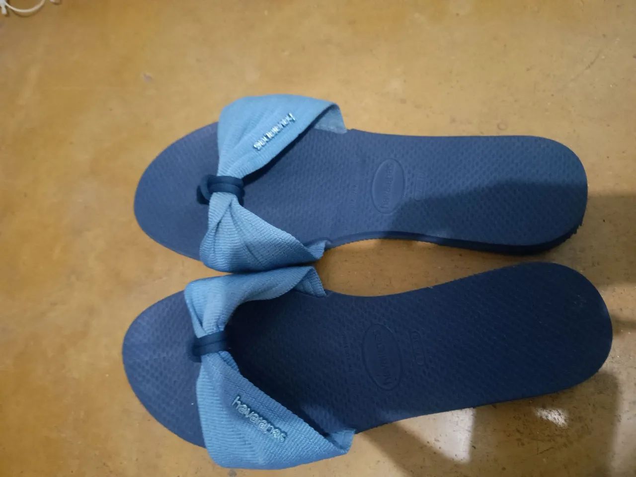 Chinelo havaianas 36/37 - Foto 2