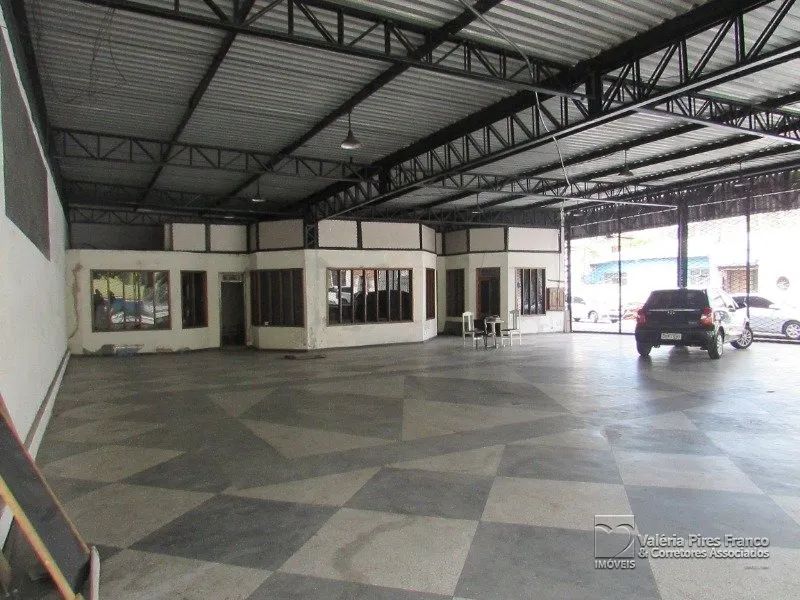 EXCELENTE GALPÃO COM 400 M² !! - Foto 2