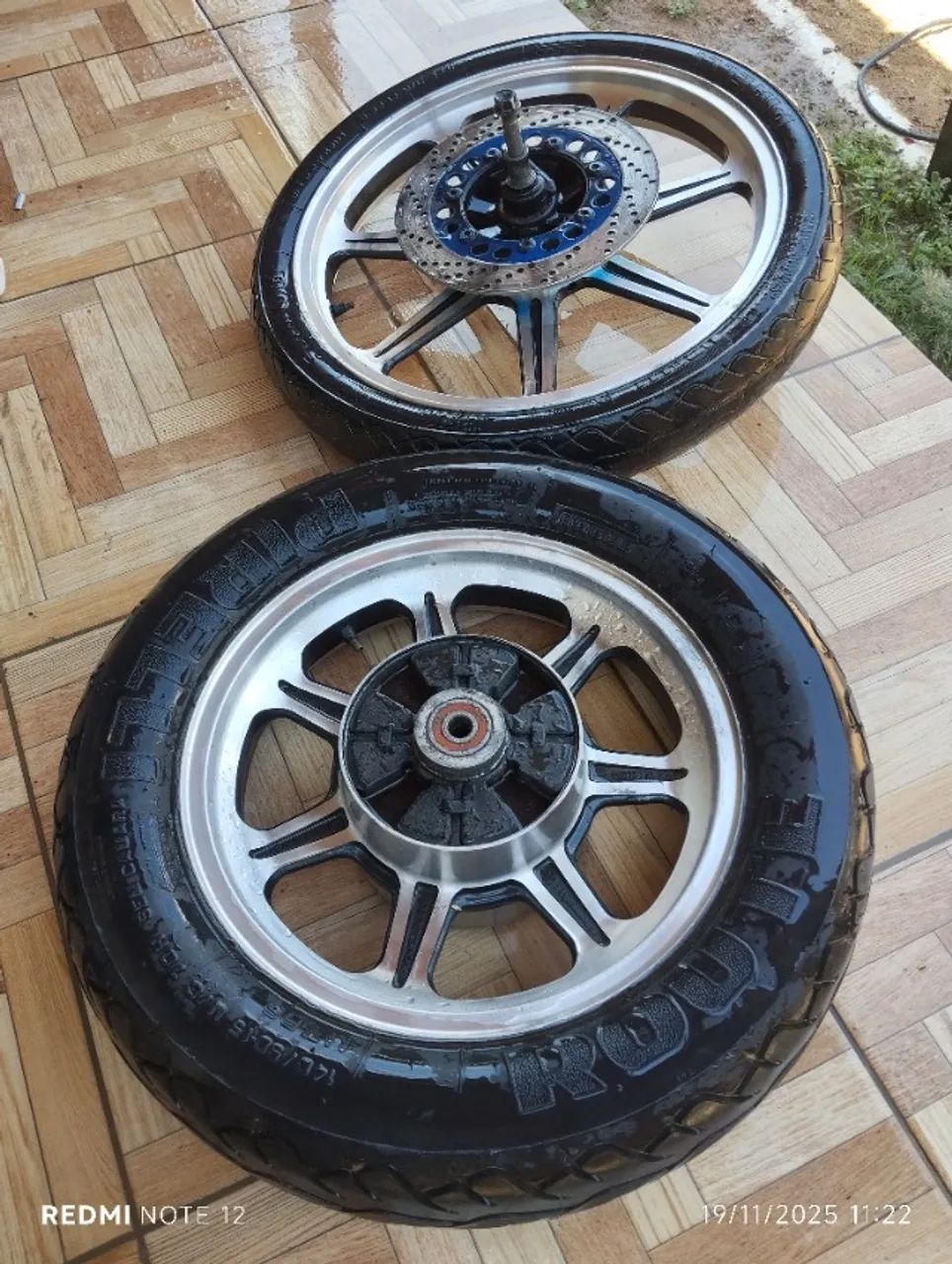 Jogo de rodas com pneus  kavazaki vulcan 750cc