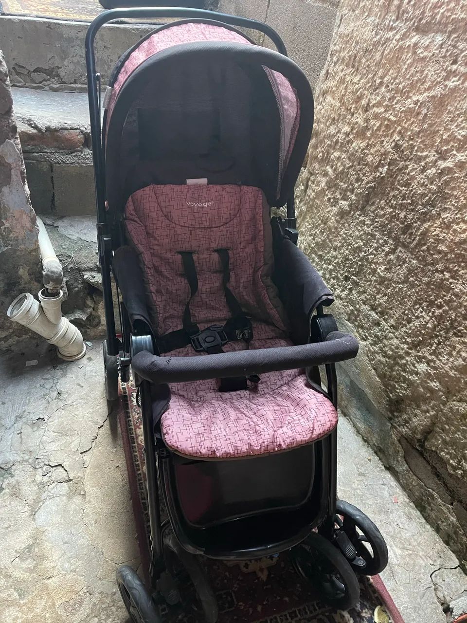 Carrinho voyage rosa de bebê  - Foto 3