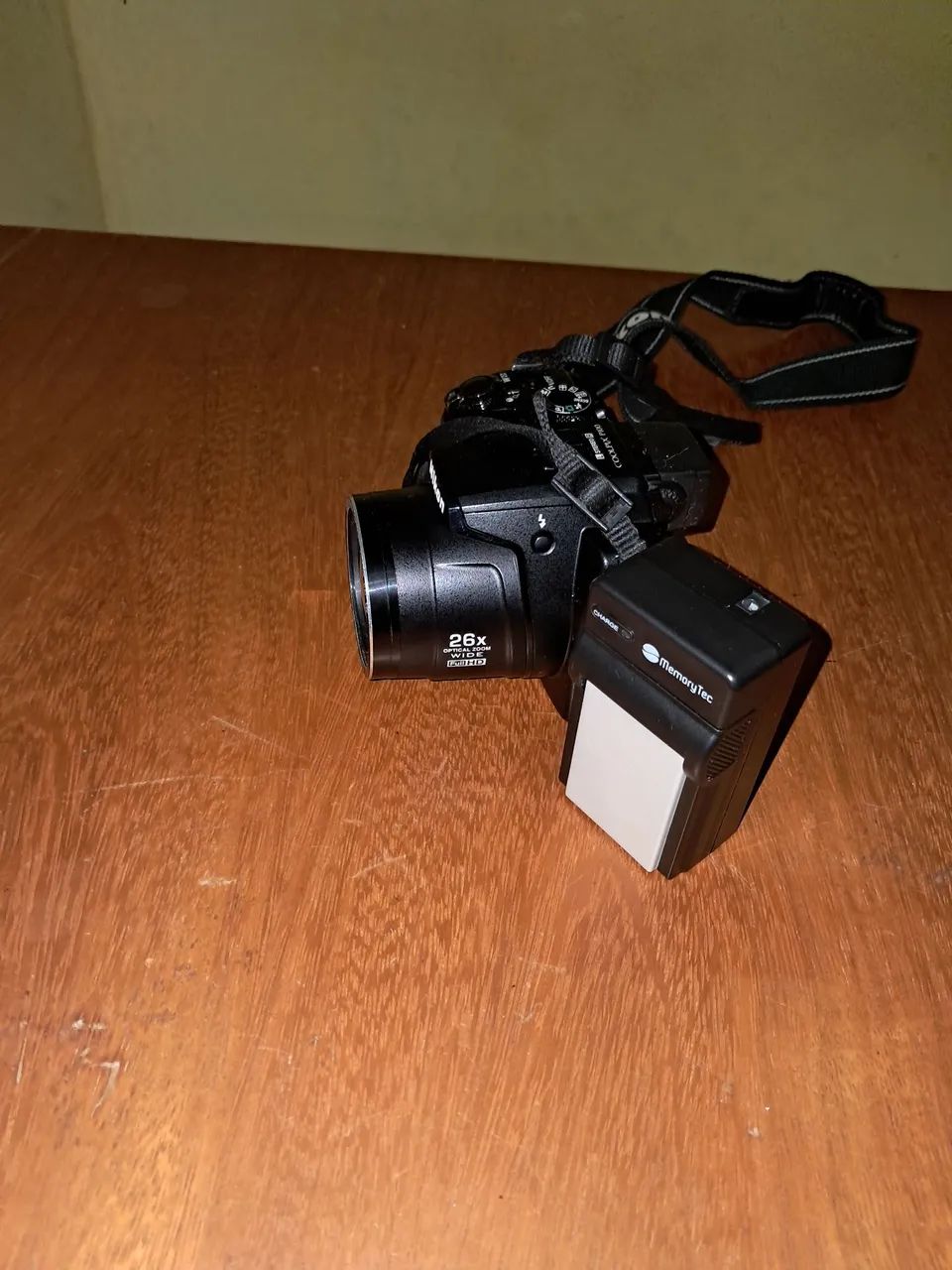 Camera coolpix p100
