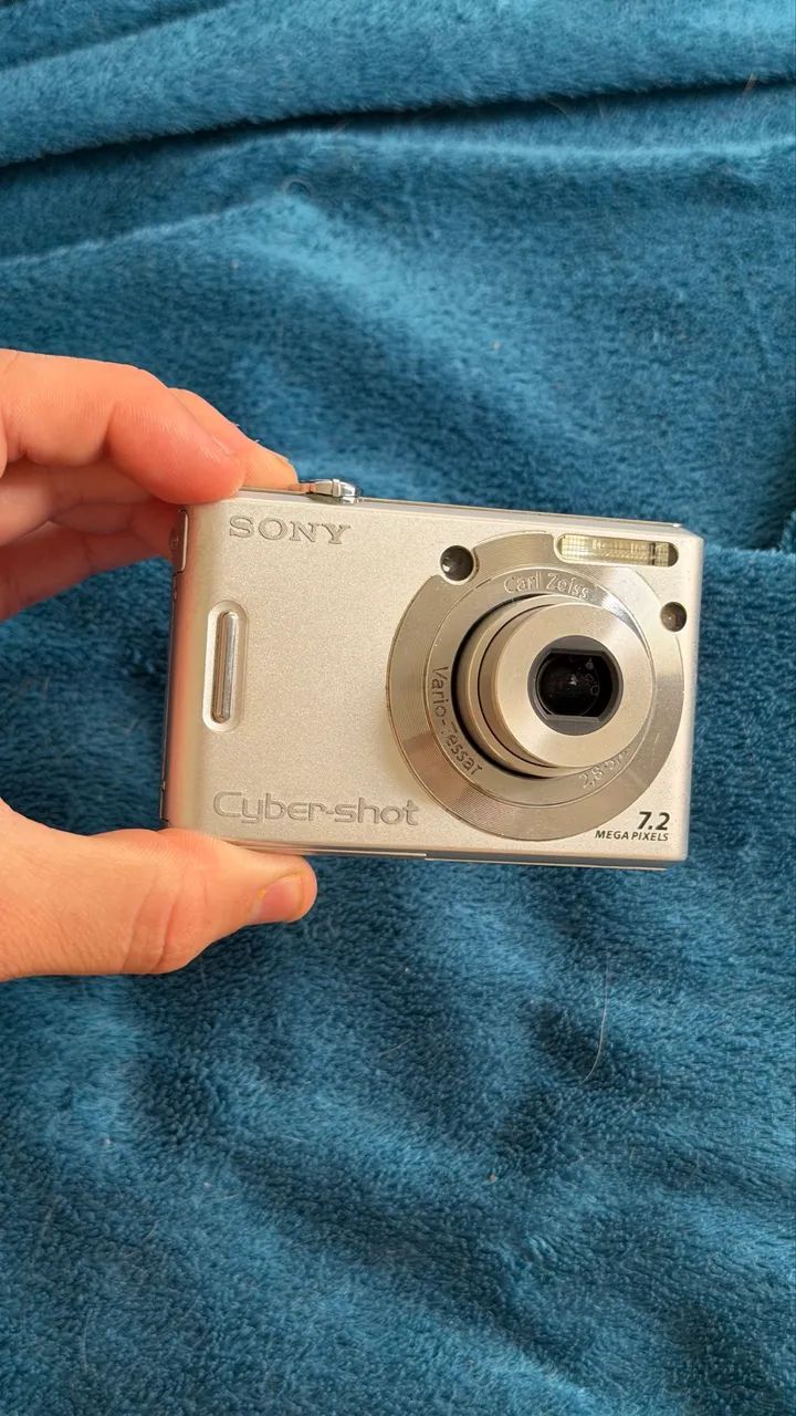 Câmera Digital Sony Cyber-shot DSC-W35 7.2MP Lente Carl Zeiss