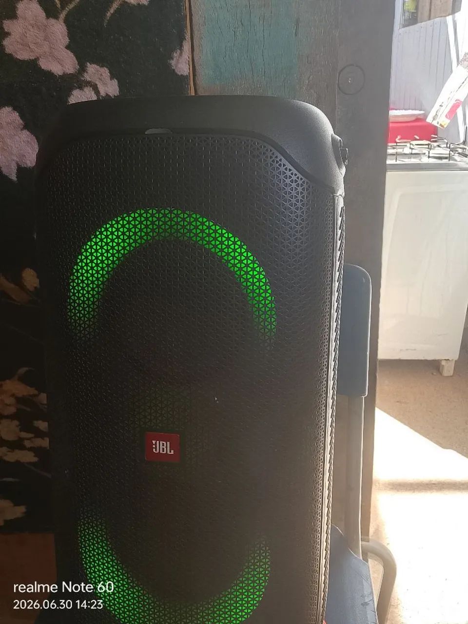 CAIXA JBL PARTYBOX110.