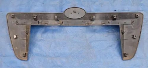 Moldura Placa Traseira Tucson 2008 - 2014 Detalhe Prateado - Foto 2