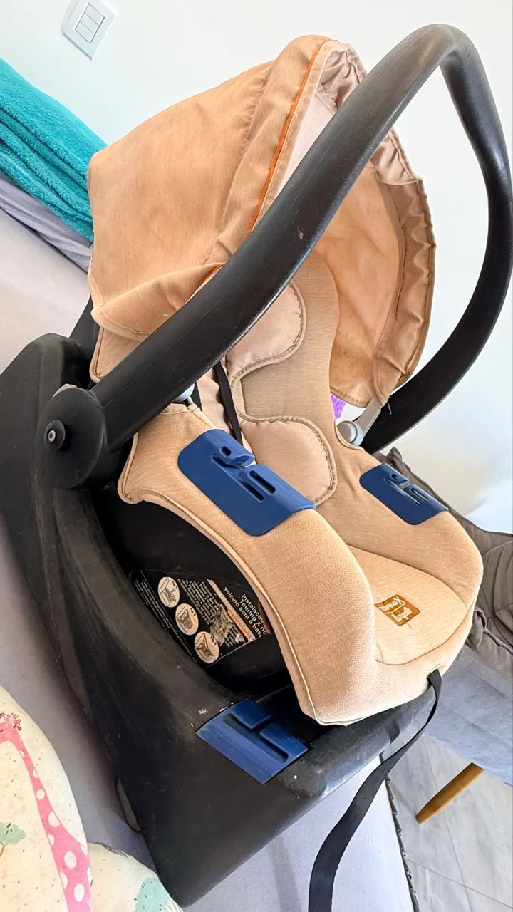 Bebê conforto com base e redutor para viagens  - Foto 4