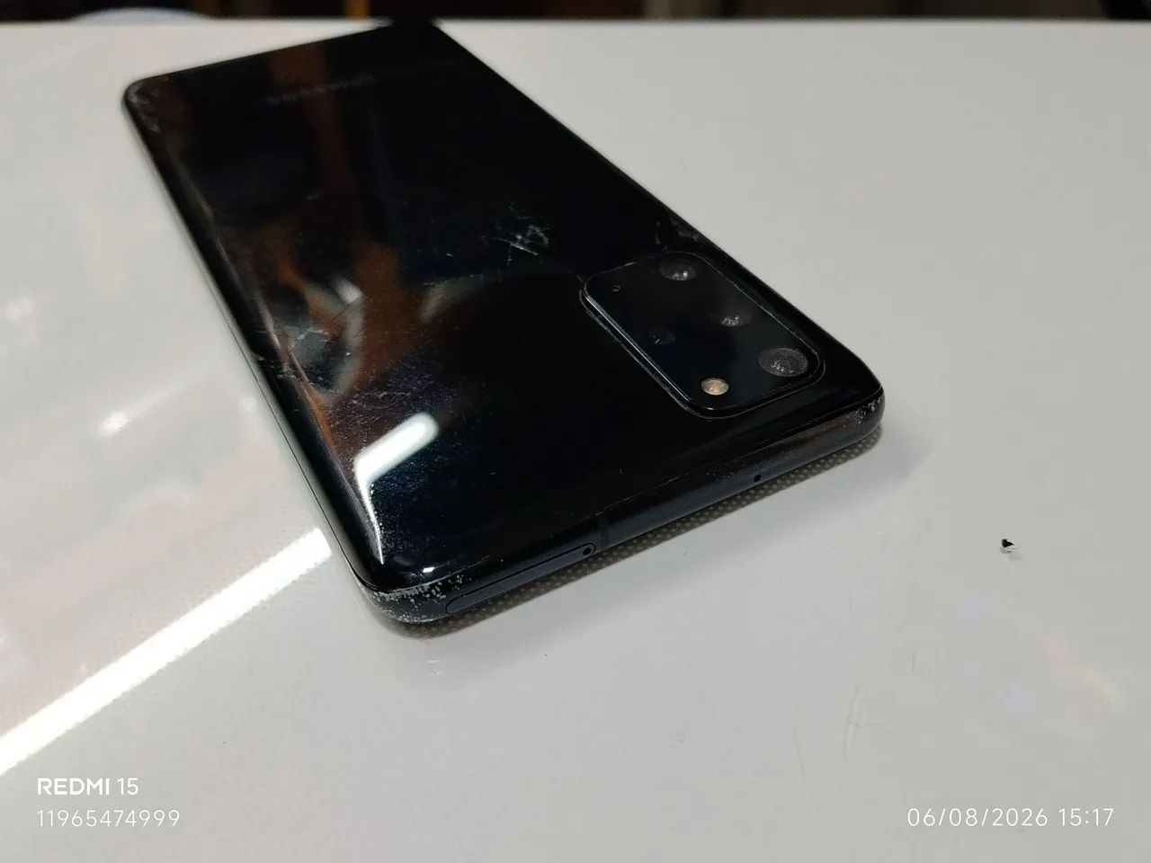 S20 plus funcionando perfeitamente porem vidro quebrado  - Foto 3