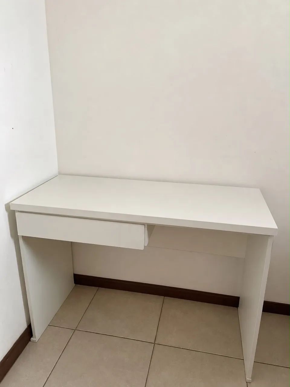 Mesa de escritório branca MDF
