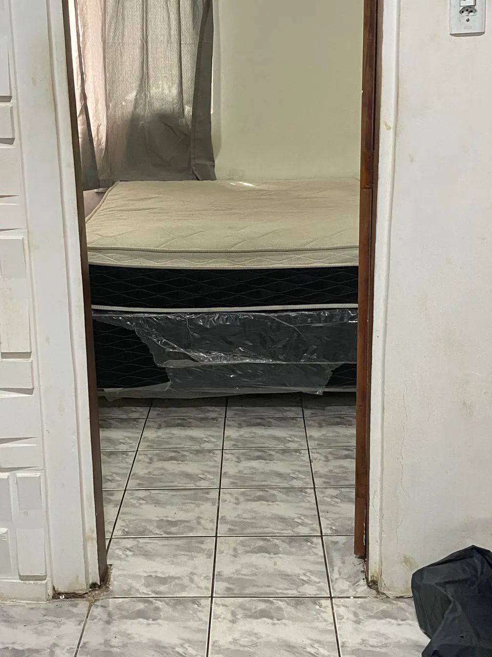 Vende se cama e guarda-roupa  - Foto 2