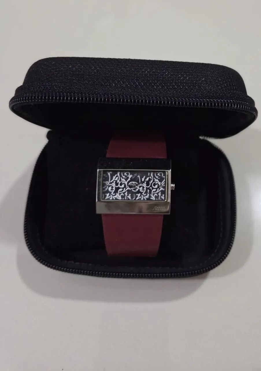 Vendo relógio chilli beans analógico vermelho 