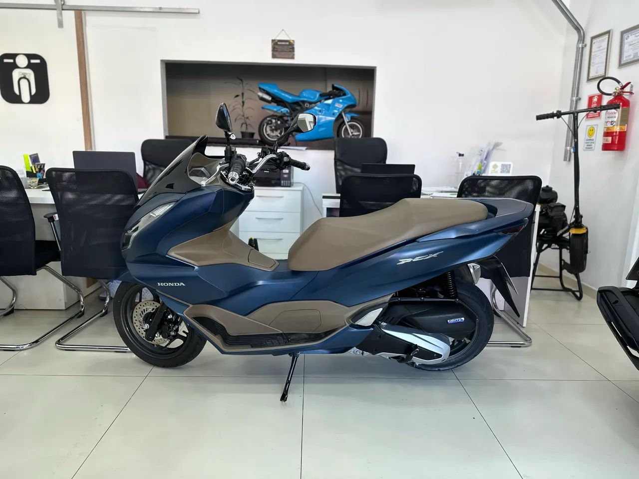 HONDA PCX  160  ABS 2023 IMPECÁVEL  - Foto 4