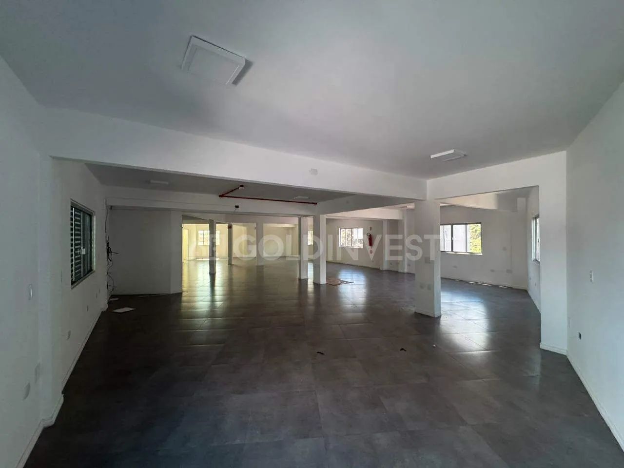 Sala comercial com 230m² no bairro Santa Rita!!! - Foto 4