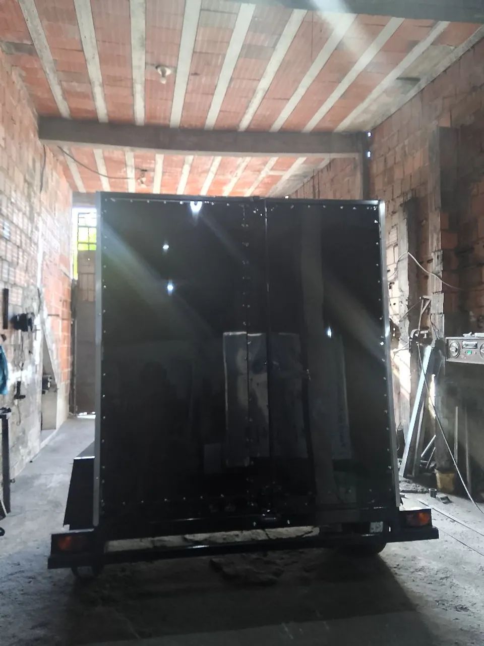 Baú de dois eixos  - Foto 4