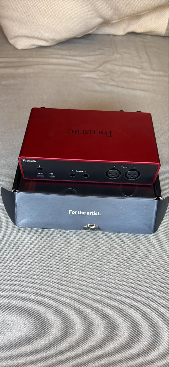 Focusrite Scarlett 2i2 4th gen - Foto 5
