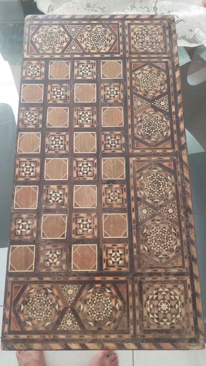 vendo 2 tabuleiros de gamao antigo sem as peças 