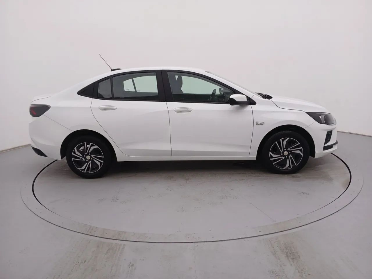 Chevrolet Onix Activ 1.4 8V Flex Aut. 4P, foto 6 de 18