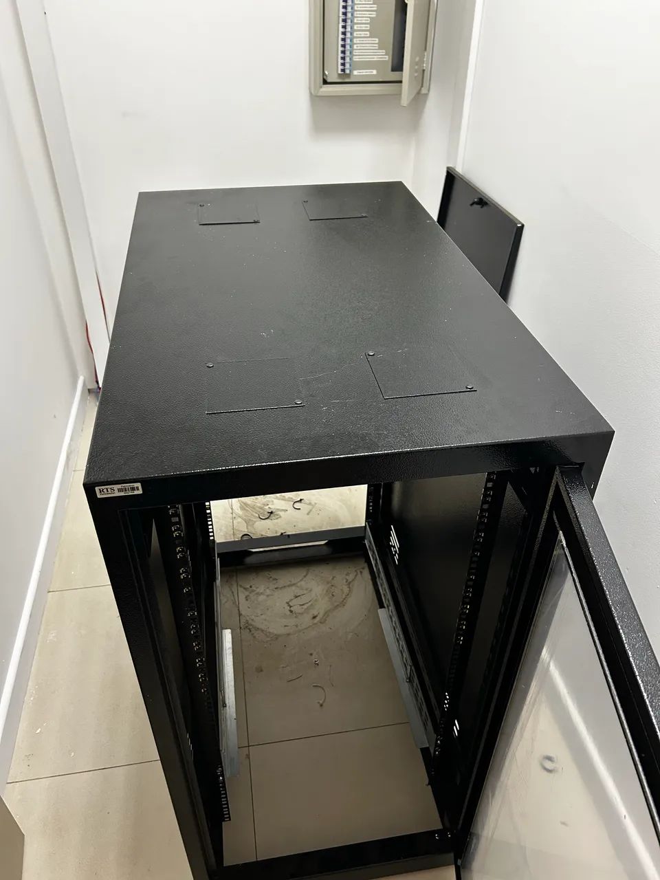 Rack de TI / Servidor - Excelente Estado - Foto 2