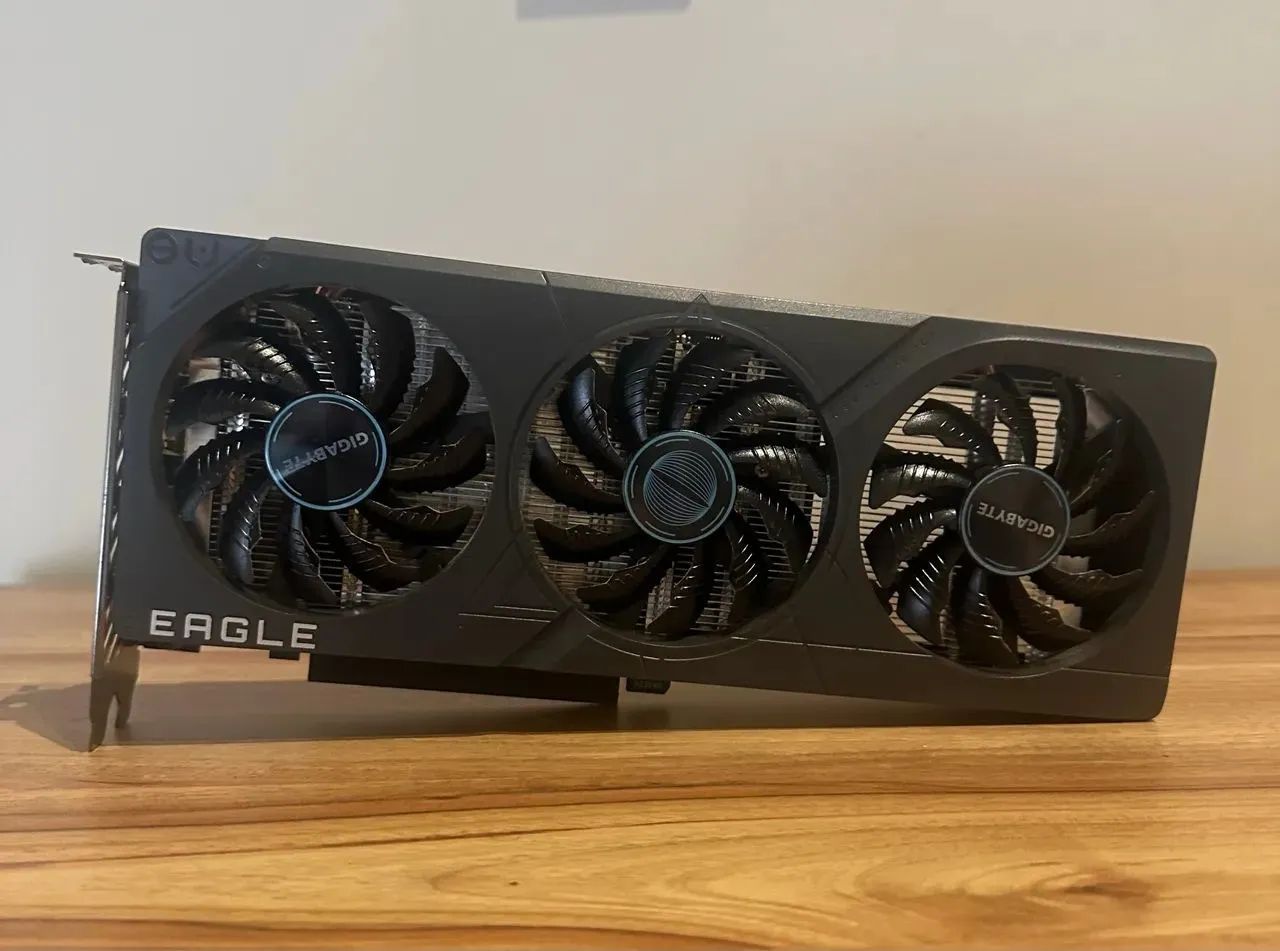 RTX 4060 Eagle Triple Fan - Foto 3