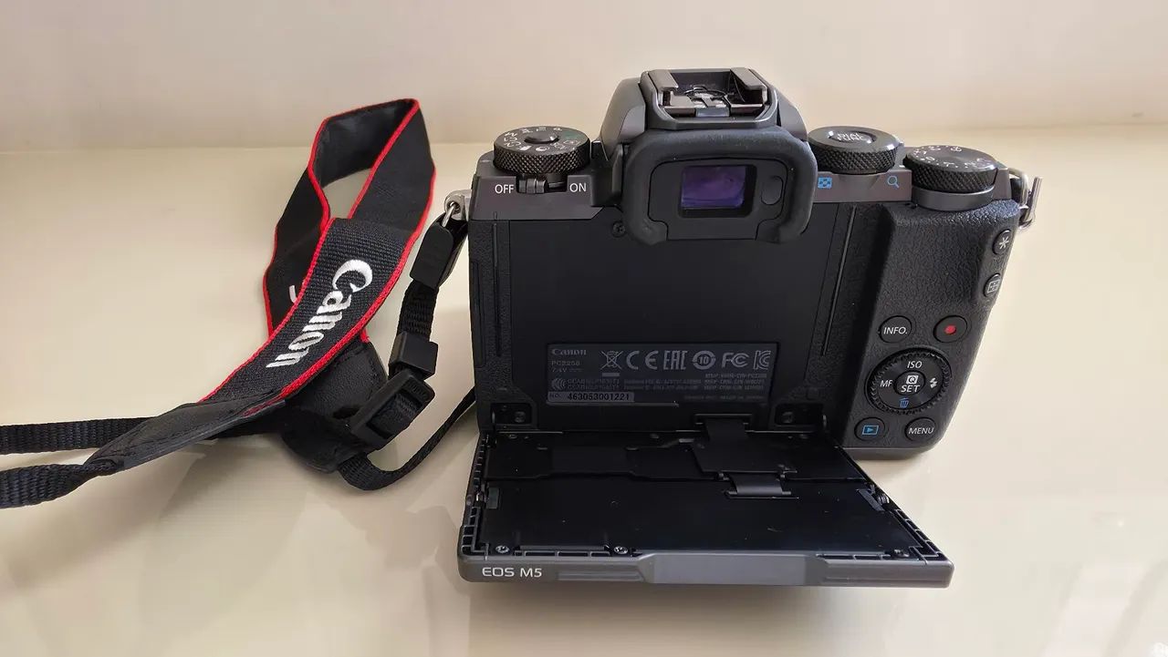 Câmera  mirrorless Canon M5 impecável  - Foto 4