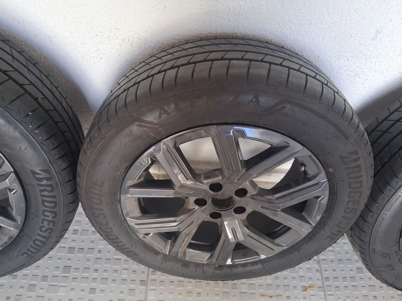 Roda Jeep Compass Longitude T270 - Foto 3