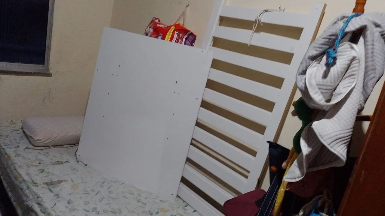 Berço cama grande colchão e guarnições  - Foto 5