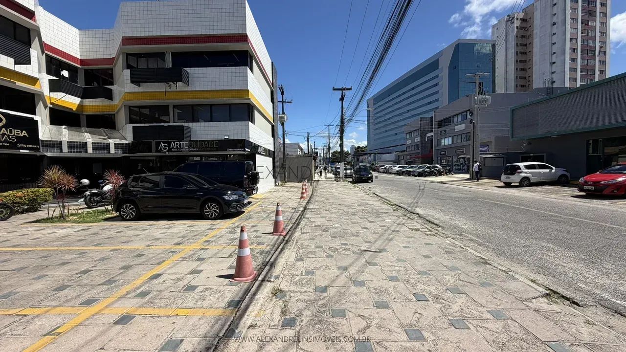 EMPRESARIAL OPARA NO FAROL. Sala comercial com 30 m² + lavabo - Foto 2