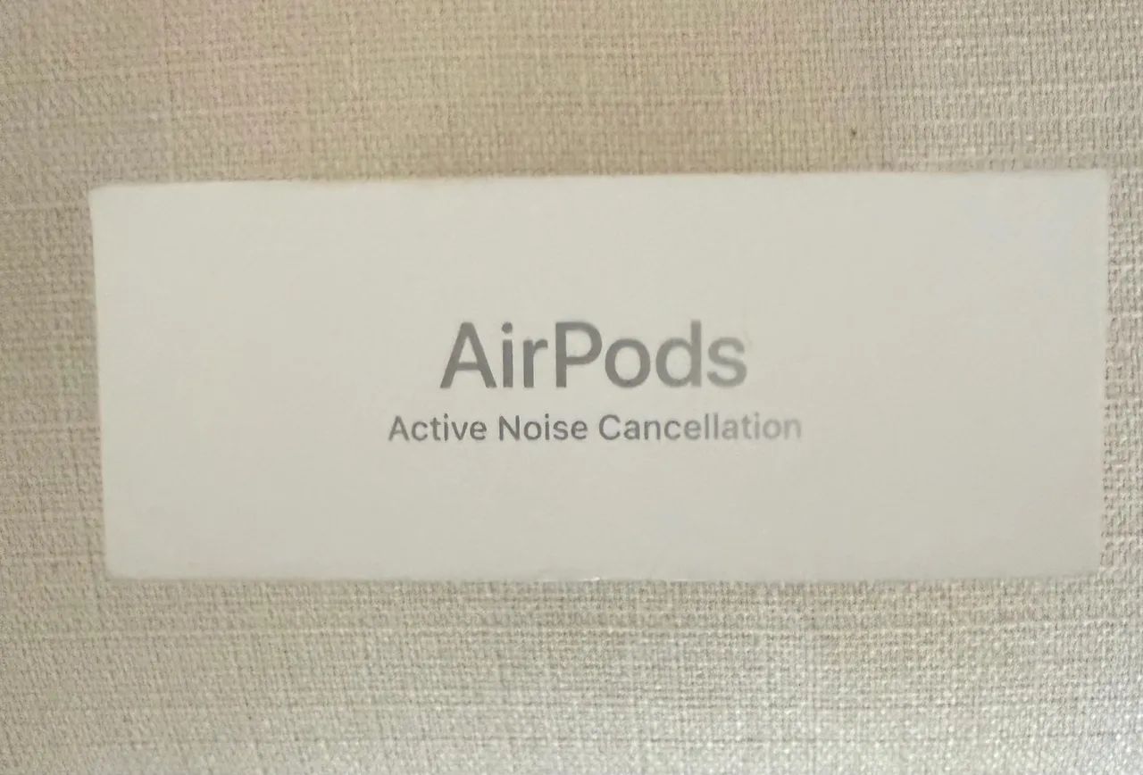 AirPods 4 - Fones de Ouvido - Condomínio Império dos Nobres