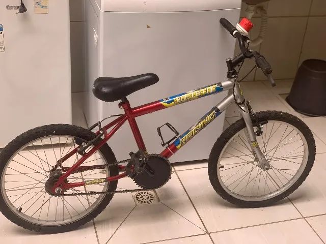 Bicicleta infantil semi nova, pouco uso aro 16 - Foto 2